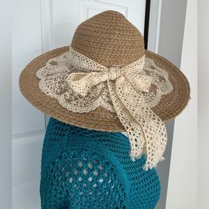 D&Y Tan and Cream Lace Bow Sun Hat
